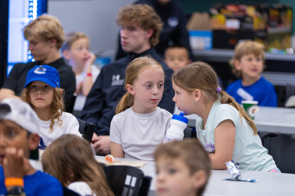 Kids socializing at lunch